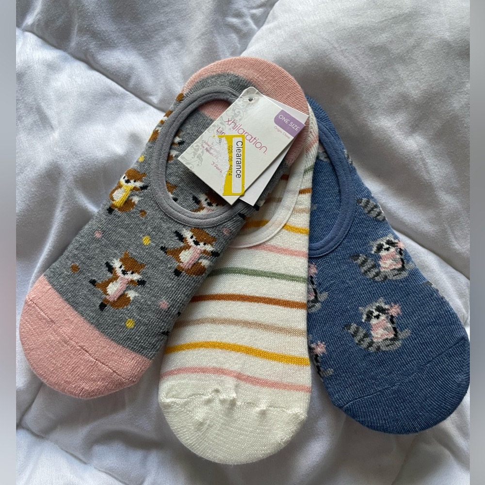 NWT XHILARATION 3 pairs of One Size Socks